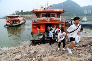 海港新闻官：今晚对阵泰山赛前，将为颜骏凌办中超300场仪式